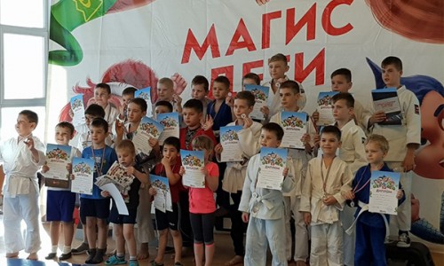 Сила, уверенность, характер. В «Магис Дети» состоялись соревнования по дзюдо.